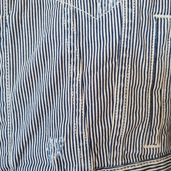 Levi's Jeans Cropped Distressed Jacket Size Medium - Picture 4 of 5